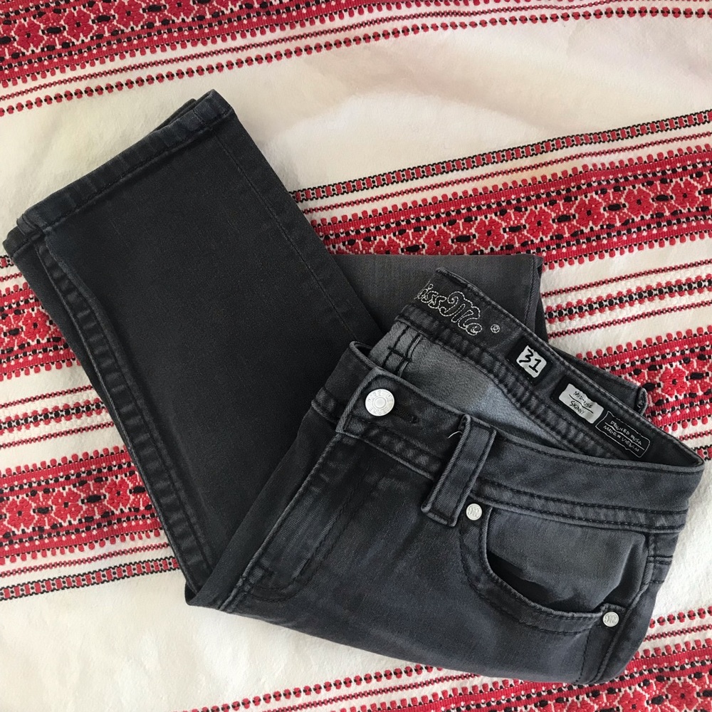 Miss Me • Greg City Mid Rise Skinny Jeans 31